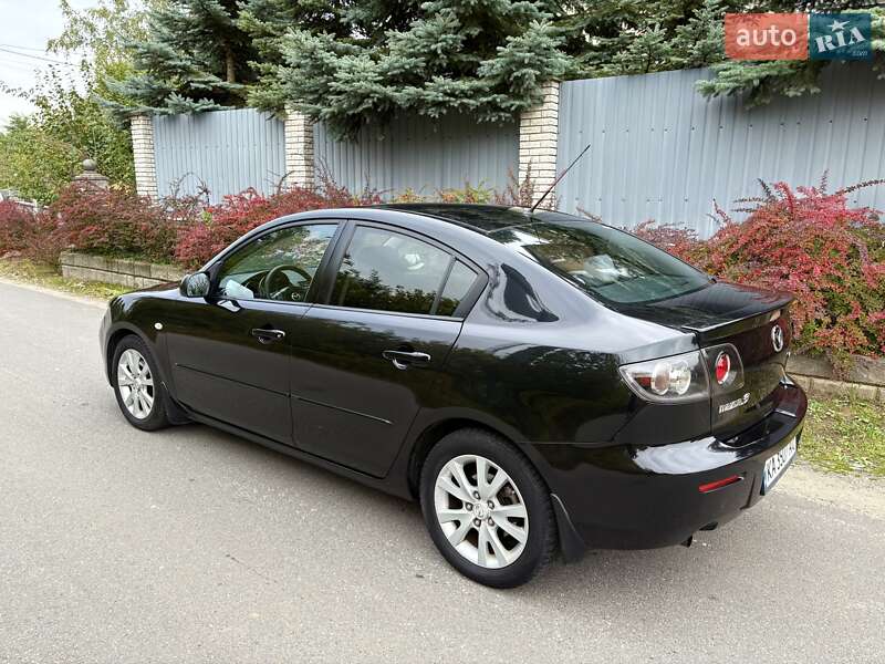 Седан Mazda 3 2007 в Киеве