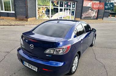 Седан Mazda 3 2013 в 