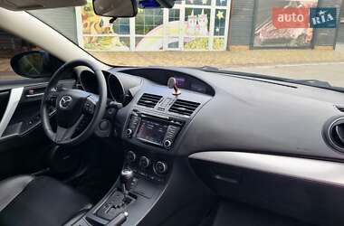 Седан Mazda 3 2013 в 