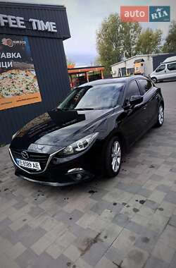 Хэтчбек Mazda 3 2015 в 