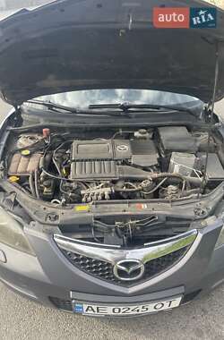Седан Mazda 3 2006 в 