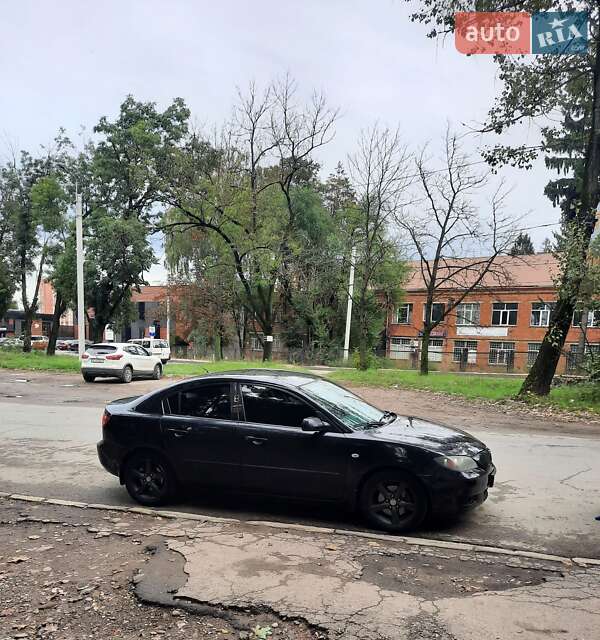 Седан Mazda 3 2004 в Черновцах