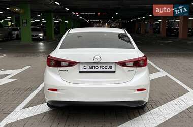Седан Mazda 3 2017 в 