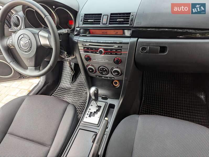 Хэтчбек Mazda 3 2006 в Коломые