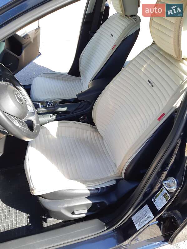 Хэтчбек Mazda 3 2015 в Харькове