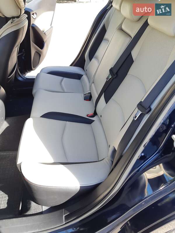 Хэтчбек Mazda 3 2015 в Харькове