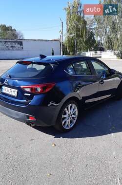Хэтчбек Mazda 3 2015 в 