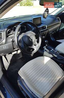 Хэтчбек Mazda 3 2015 в 