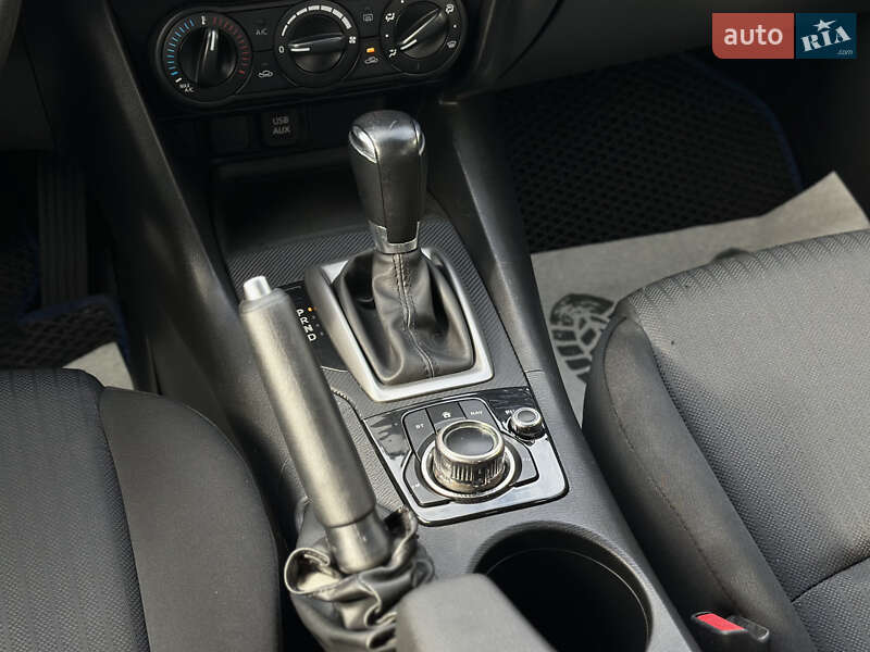 Седан Mazda 3 2014 в Шептицькому