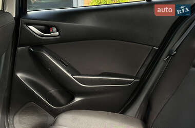Седан Mazda 3 2014 в 