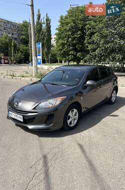 Хэтчбек Mazda 3 2012 в 