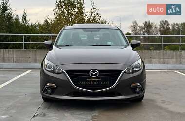 Седан Mazda 3 2015 в 