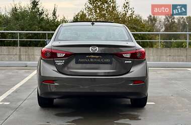 Седан Mazda 3 2015 в 
