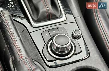 Седан Mazda 3 2015 в 