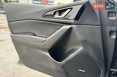 Седан Mazda 3 2015 в 