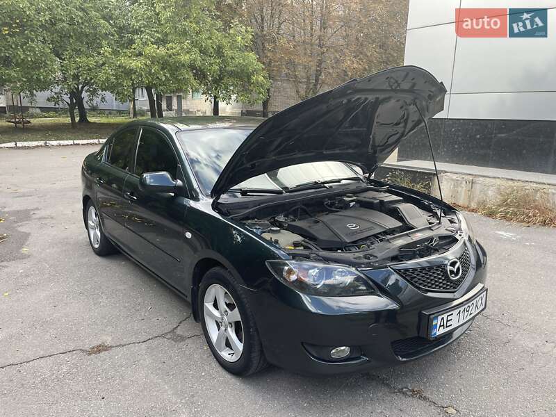 Седан Mazda 3 2005 в Днепре