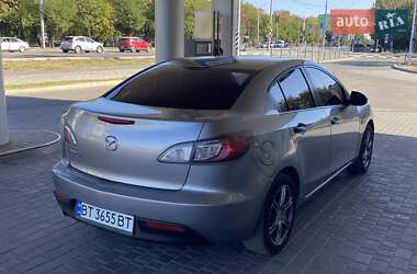 Седан Mazda 3 2010 в 