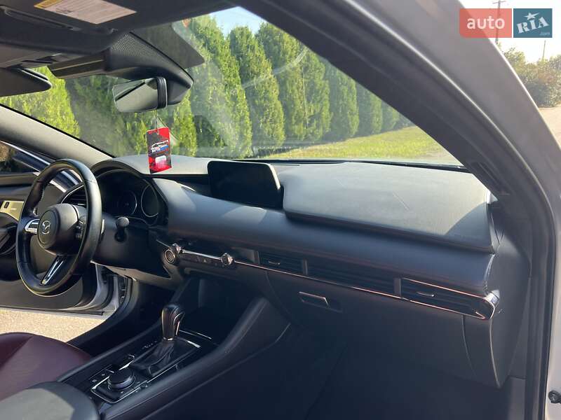 Хетчбек Mazda 3 2022 в Дніпрі