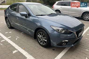 Седан Mazda 3 2015 в Черкассах