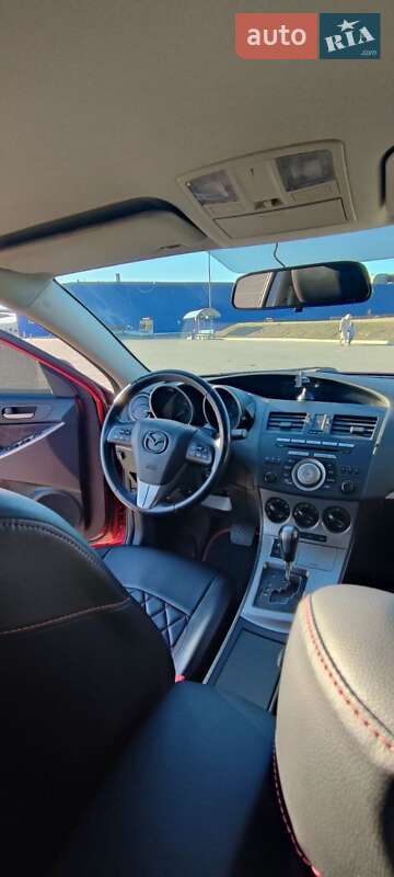 Седан Mazda 3 2011 в Полтаве