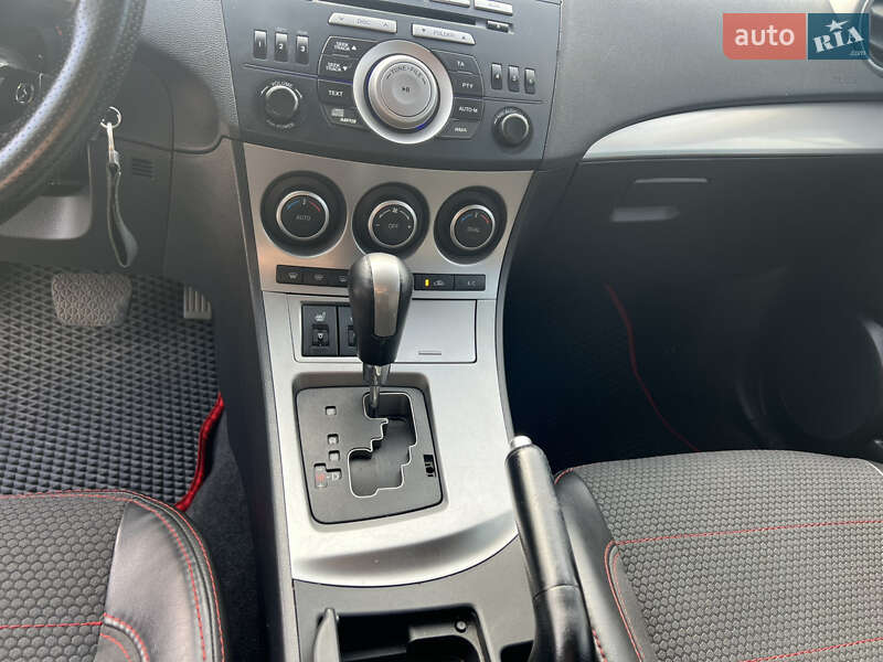 Хэтчбек Mazda 3 2010 в Полтаве