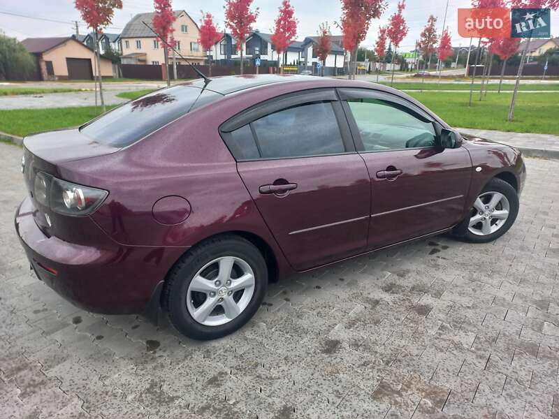 Седан Mazda 3 2007 в Бучі