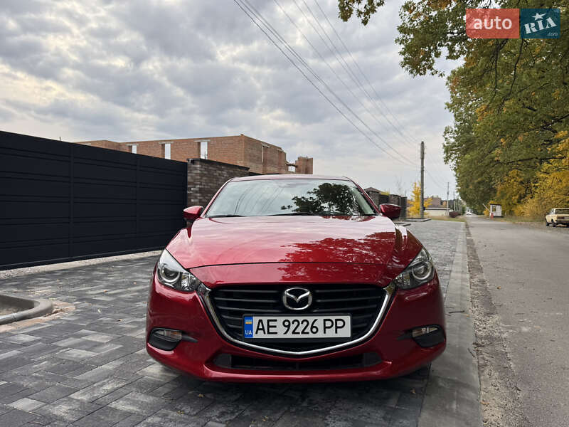 Седан Mazda 3 2018 в Харькове