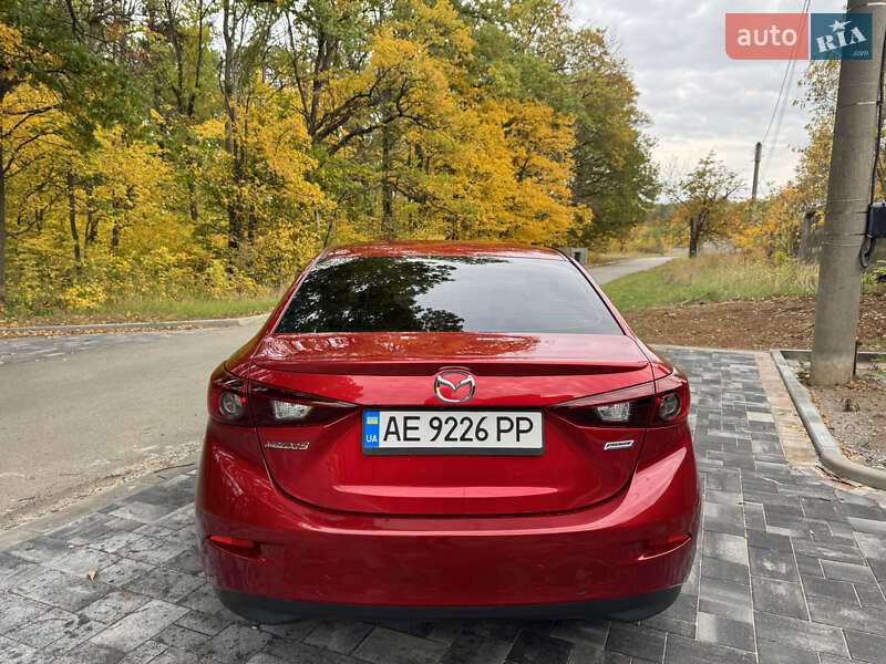 Седан Mazda 3 2018 в Харькове
