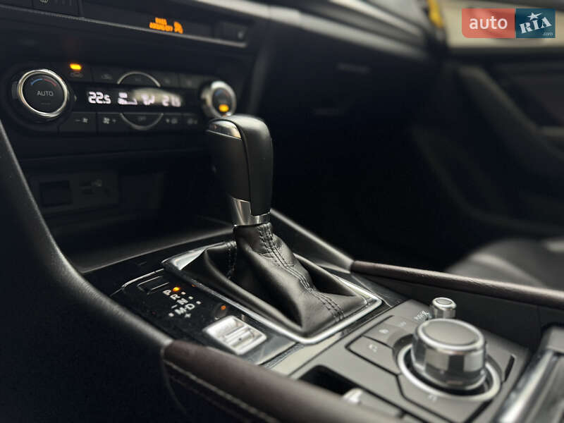 Седан Mazda 3 2018 в Харькове