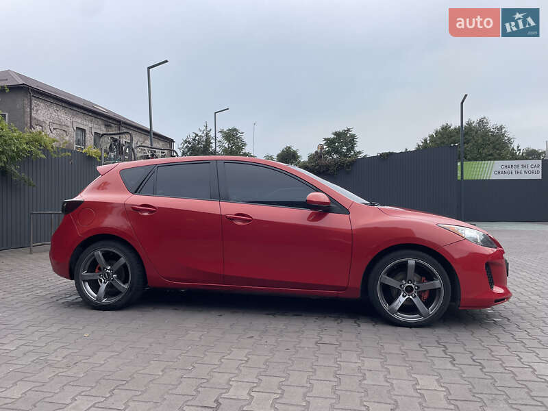 Хэтчбек Mazda 3 2011 в Каменском