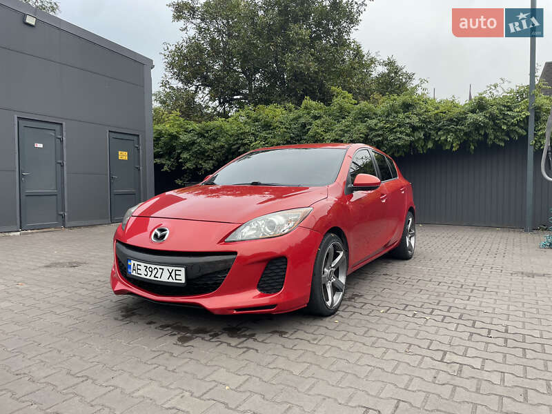 Хэтчбек Mazda 3 2011 в Каменском
