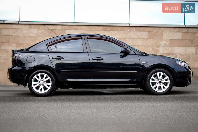 Седан Mazda 3 2008 в Киеве