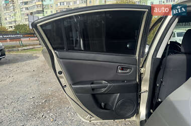 Седан Mazda 3 2006 в 
