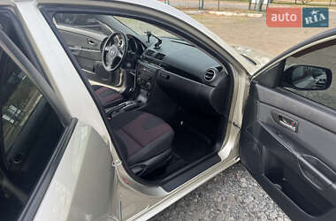Седан Mazda 3 2006 в 