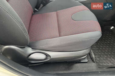Седан Mazda 3 2006 в 