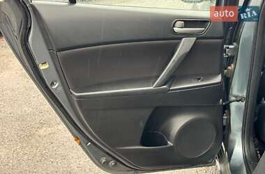 Седан Mazda 3 2012 в 