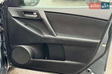 Седан Mazda 3 2012 в 