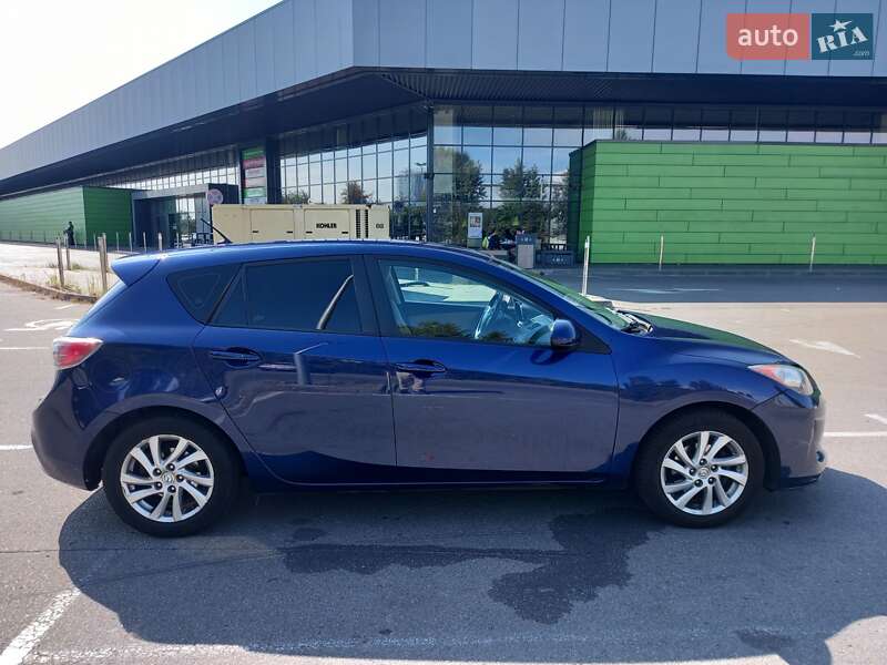 Хэтчбек Mazda 3 2012 в Киеве