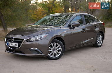 Седан Mazda 3 2015 в 