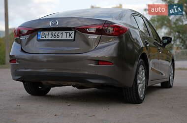 Седан Mazda 3 2015 в 