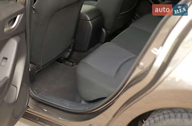 Седан Mazda 3 2015 в 