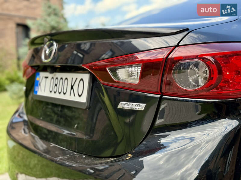 Седан Mazda 3 2013 в Ивано-Франковске