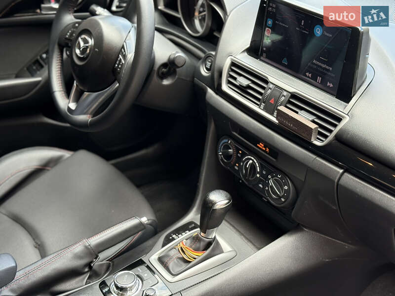 Седан Mazda 3 2013 в Ивано-Франковске