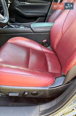 Седан Mazda 3 2023 в 