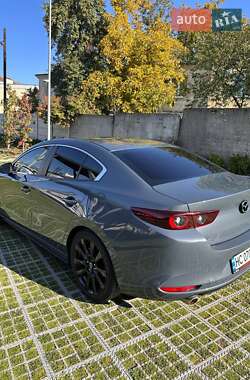 Седан Mazda 3 2023 в 