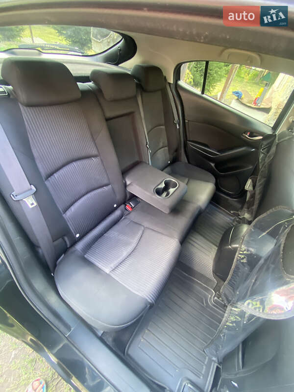 Хетчбек Mazda 3 2016 в Дубні