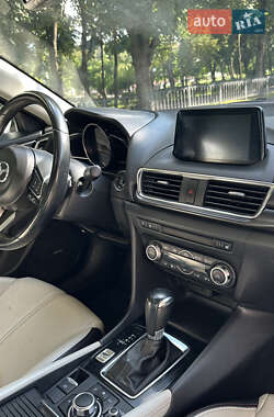 Седан Mazda 3 2018 в 