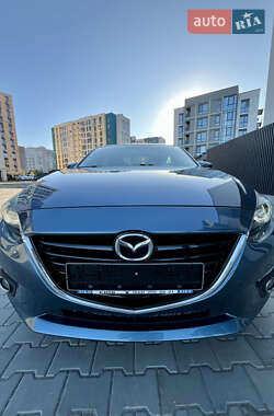 Седан Mazda 3 2015 в 