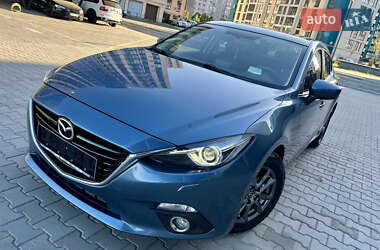 Седан Mazda 3 2015 в 