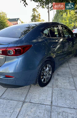 Седан Mazda 3 2015 в 